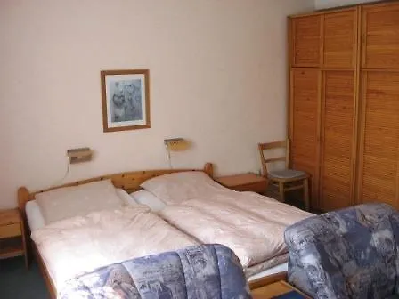 Gæstehus Landhaus-dircks-doppelzimmer-2 Brösum